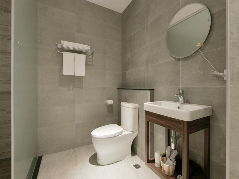 Hotel Hesper Hsr Тайджун Екстериор снимка