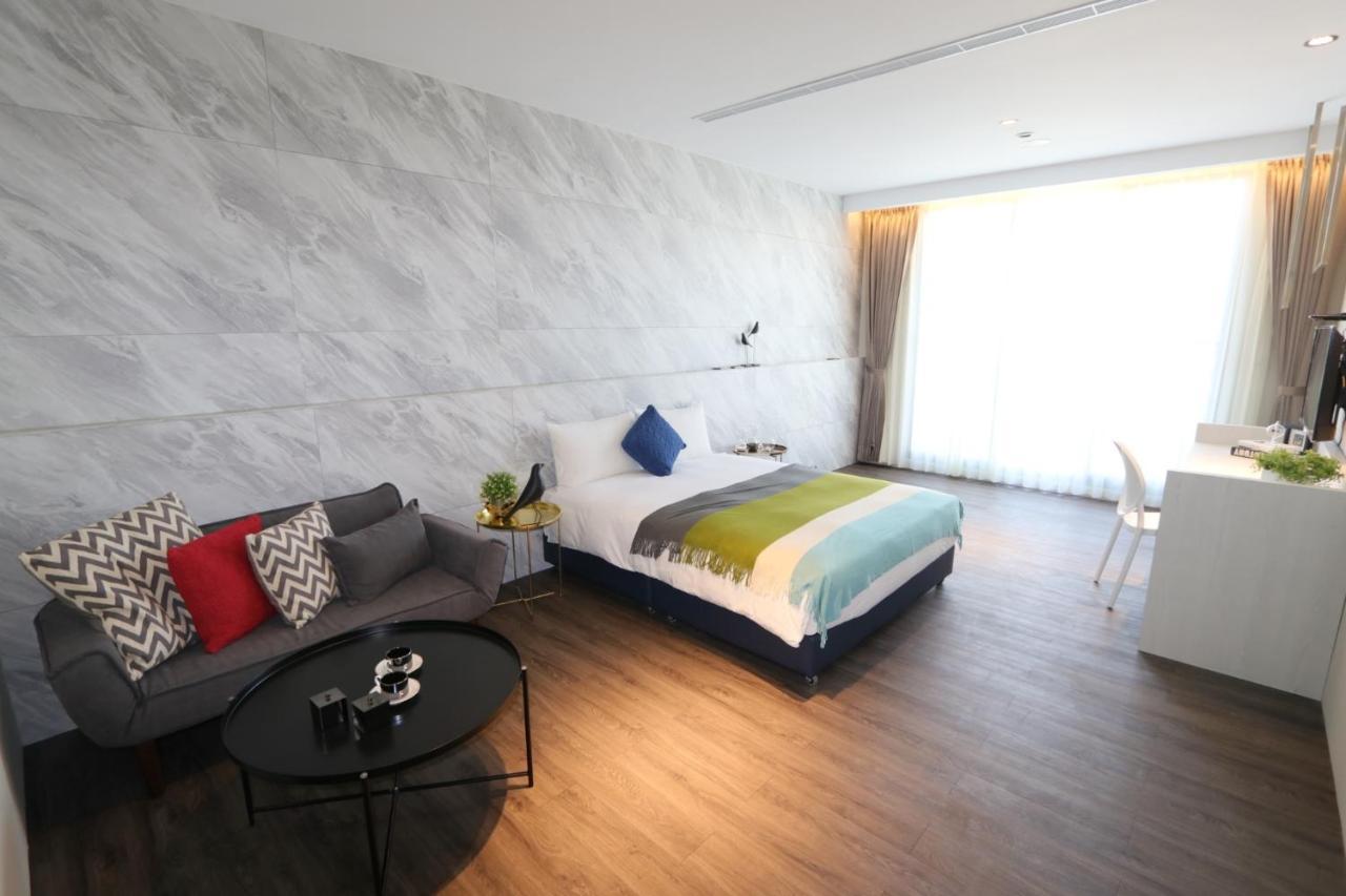 Hotel Hesper Hsr Тайджун Екстериор снимка