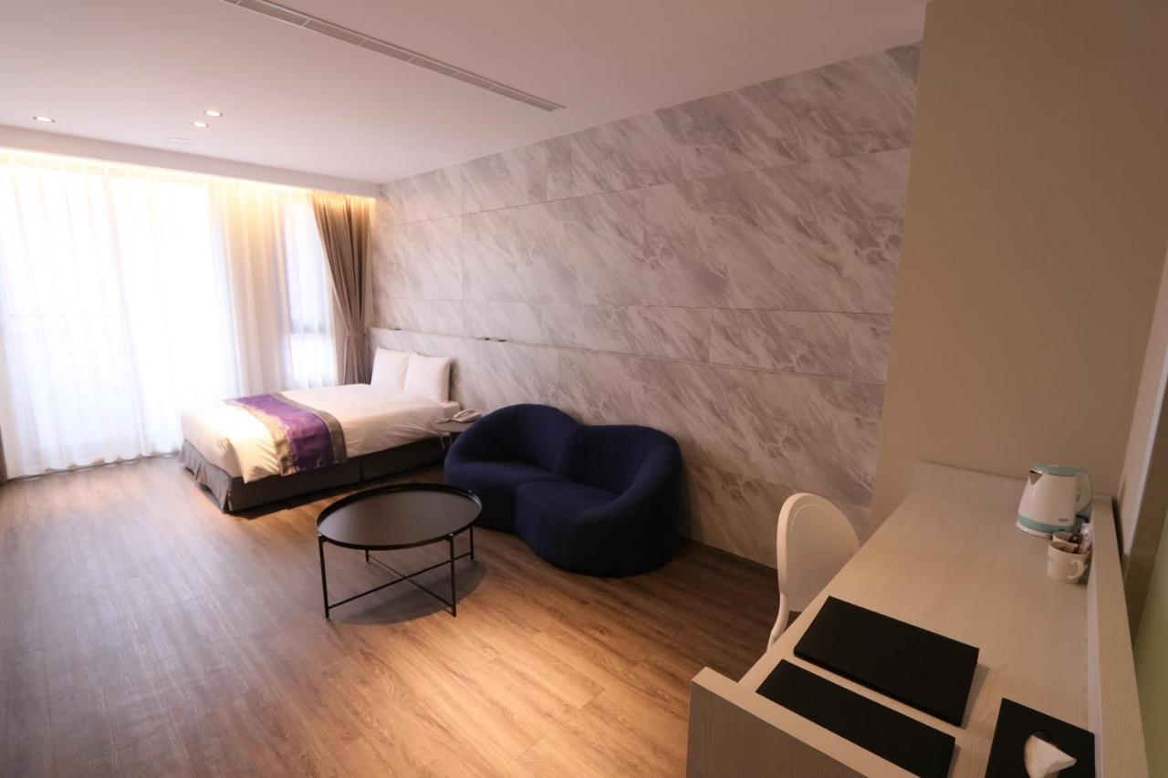 Hotel Hesper Hsr Тайджун Стая снимка