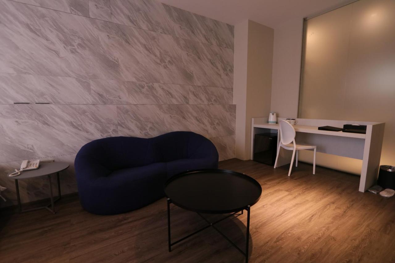 Hotel Hesper Hsr Тайджун Стая снимка