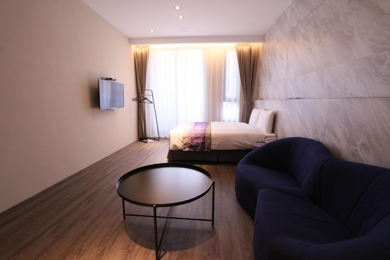 Hotel Hesper Hsr Тайджун Стая снимка