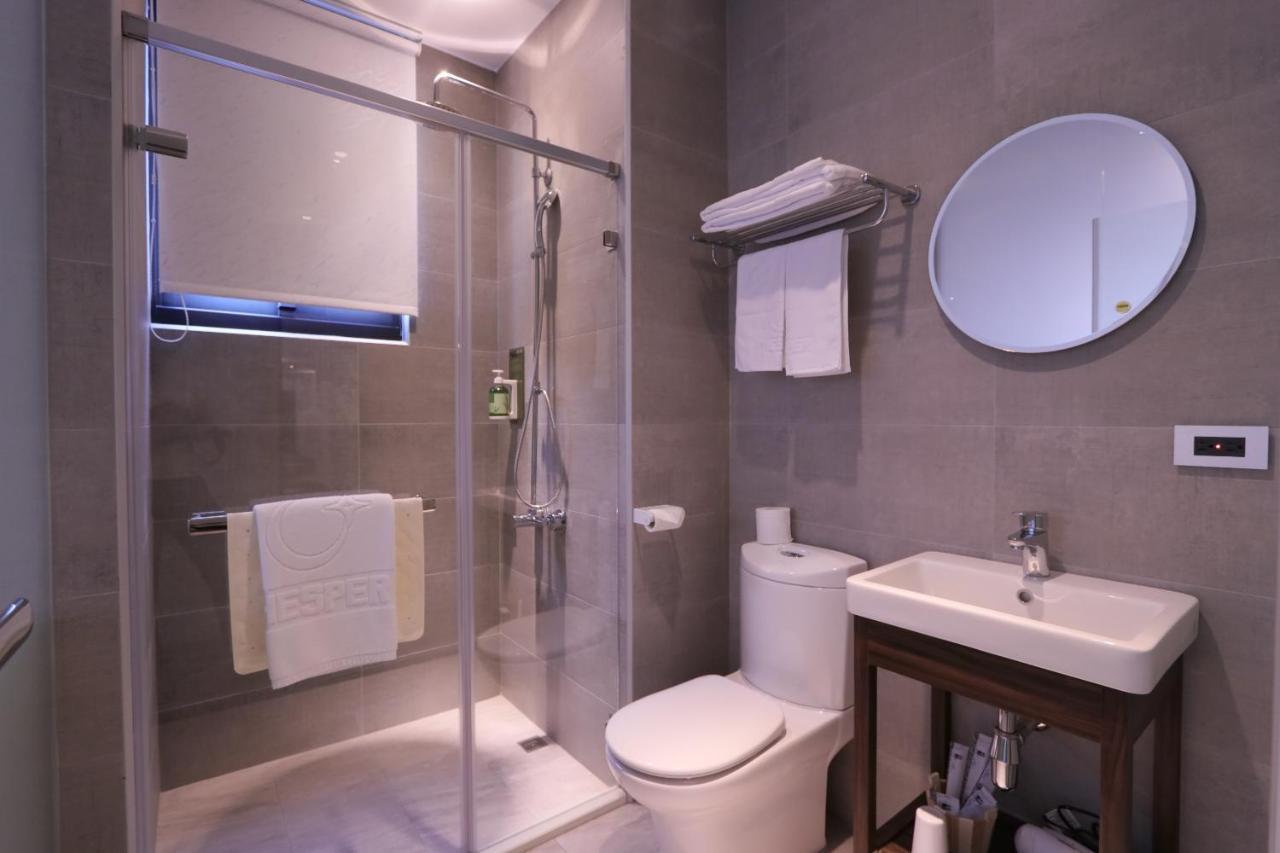 Hotel Hesper Hsr Тайджун Екстериор снимка